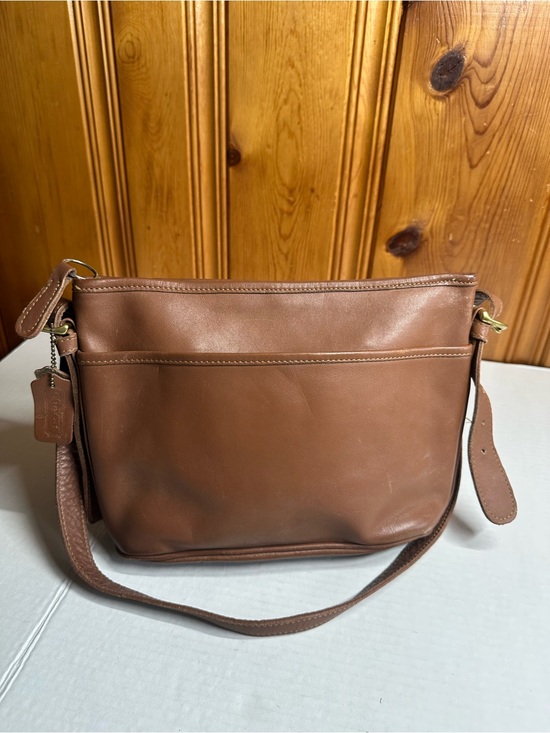 Coach Handbags - Coach Brown Leather Shoulder Bag